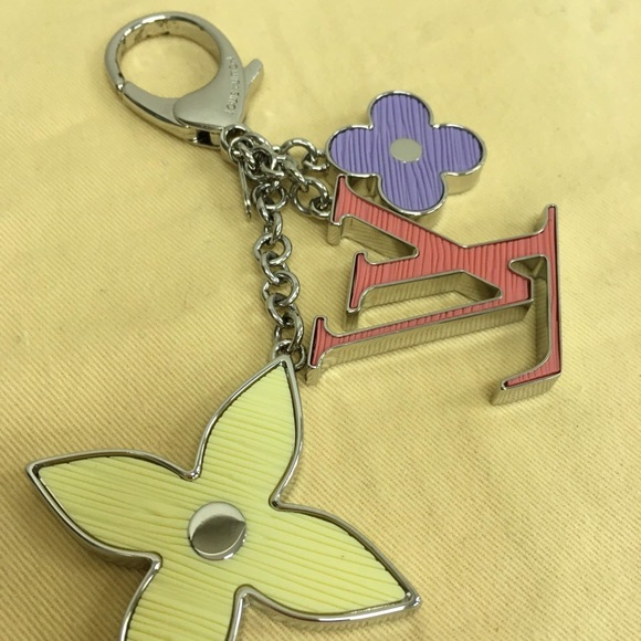 Authentic Louis Vuitton FLEUR D'EPI BAG
CHARM. - Picture 3 of 10